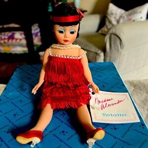 Madame Alexander Flapper Portrettes doll in original box Red fringe dress